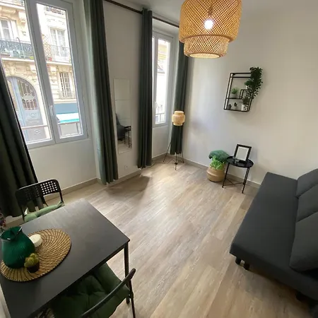 Apartament Charmant Studio Au Coeur De Paryż
